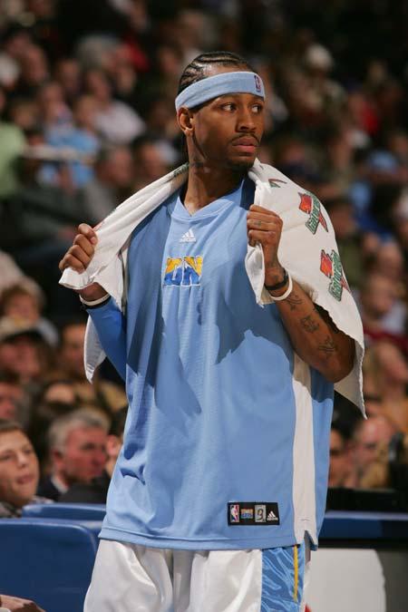 强调中场层 强调中场层